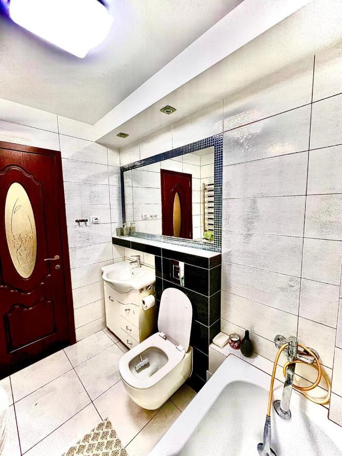 Apartament Ultraconfort ヤシ エクステリア 写真
