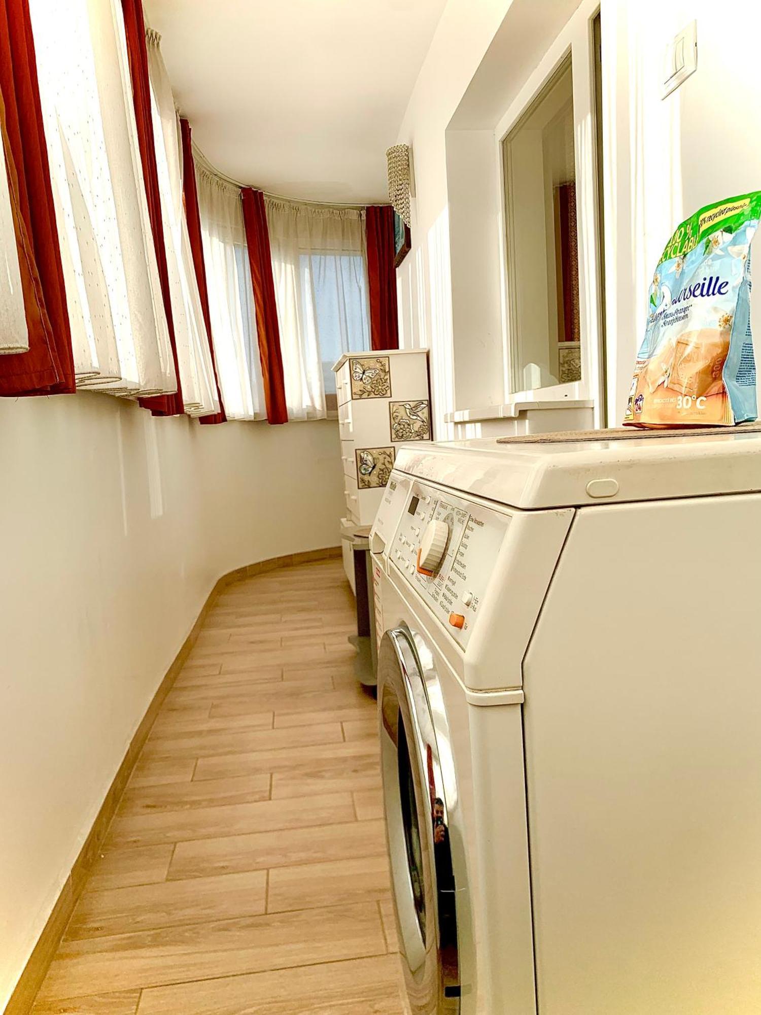 Apartament Ultraconfort ヤシ エクステリア 写真
